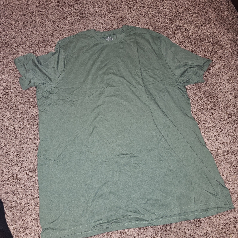 St. John's Bay Classic Green Short Sleeve Tee